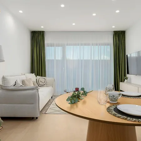 Apartment Aviatiei Tower Bliss *